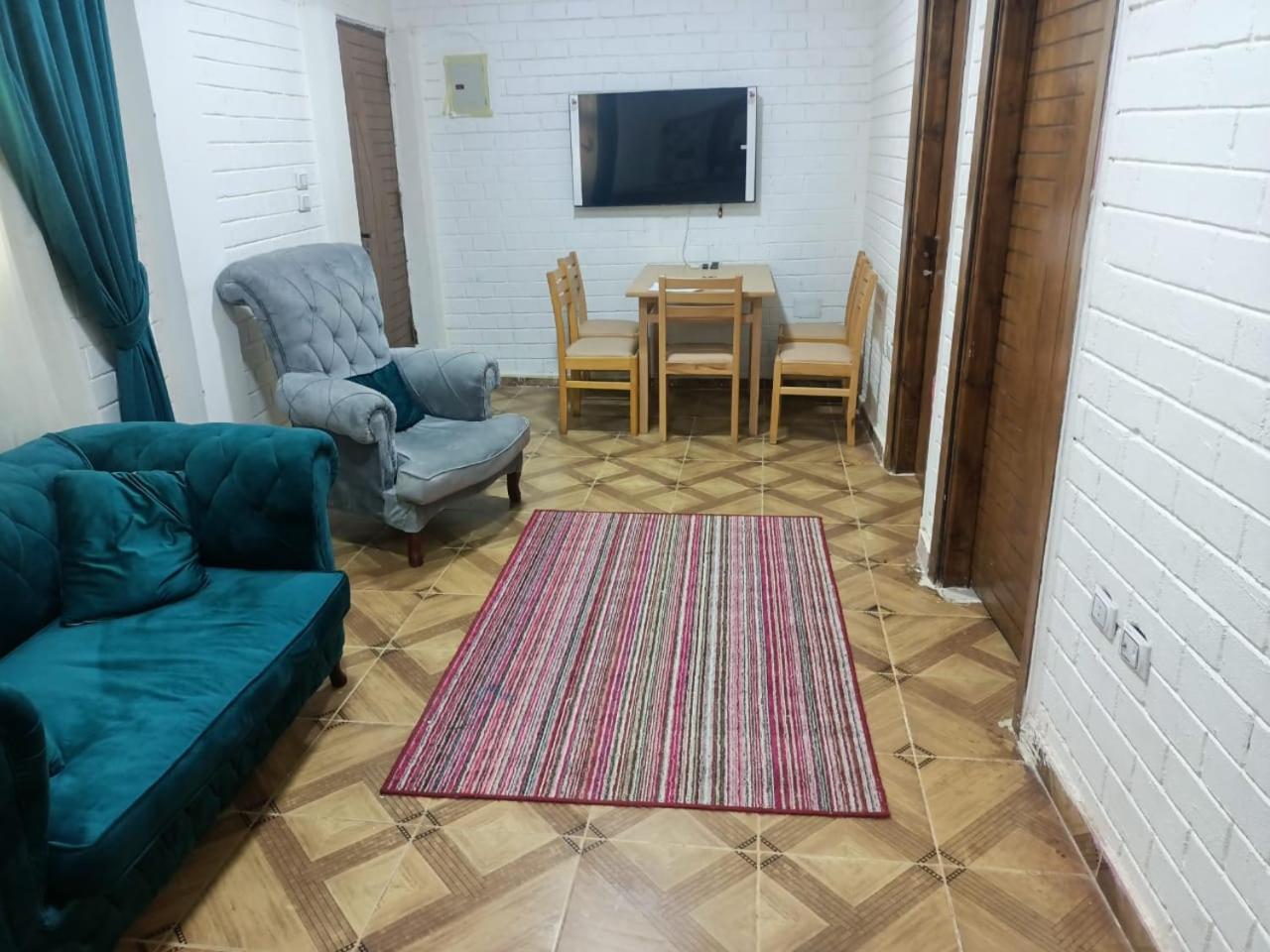 Anubis Kingdom Pyramids Hostel Kafret el-Gabal
