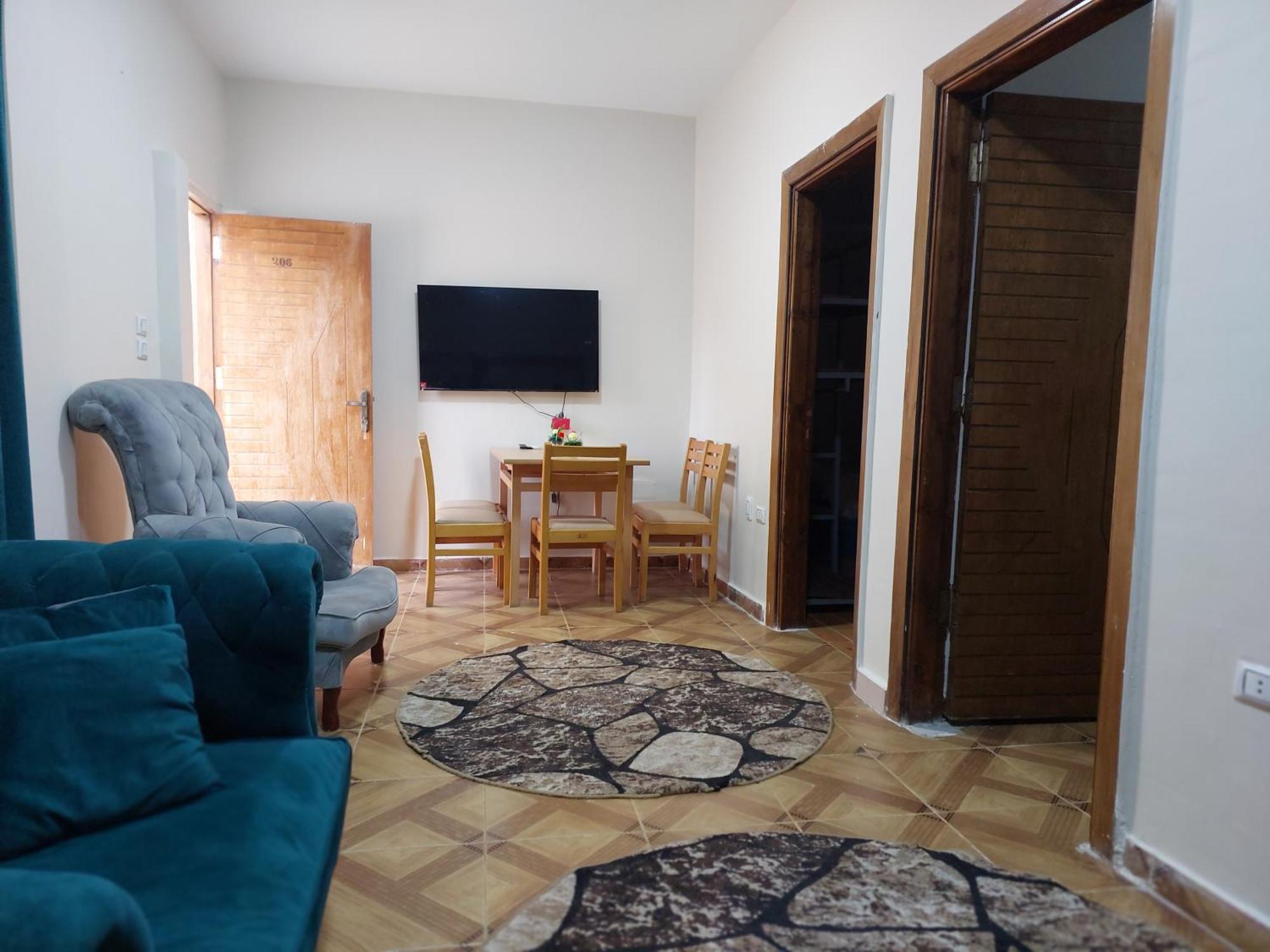 Anubis Kingdom Pyramids Hostal *